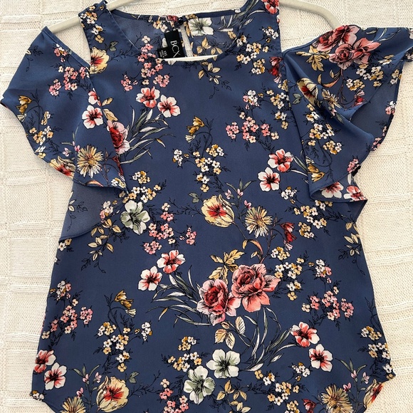Off the Shoulder Floral - Picture 1 of 2